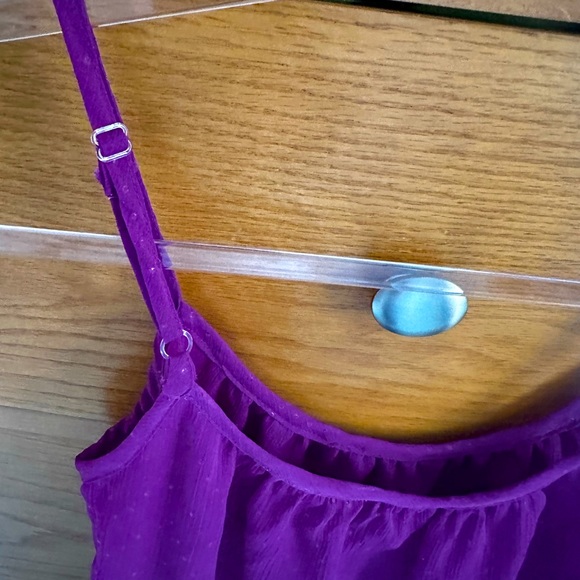 MUDD Jrs,S,plum delicate tank top,two flowy layers, sparkle on fabric,good shape - Picture 4 of 7